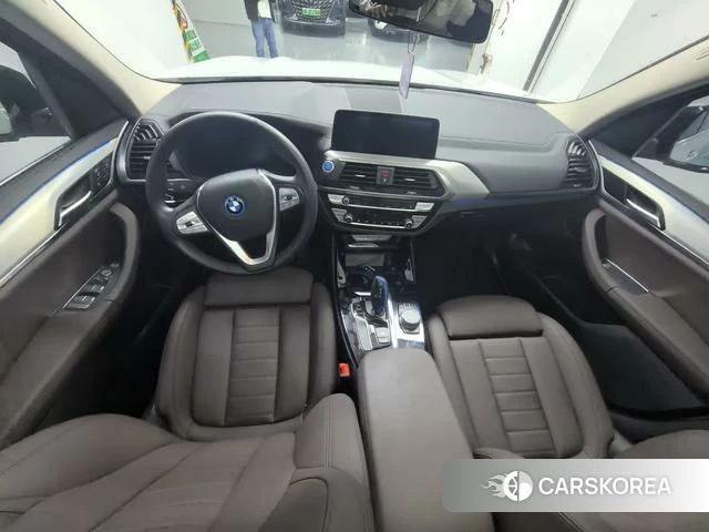BMW iX3 2021 Белый из Китая