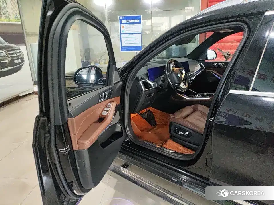 BMW X7 2023 Черный из Китая