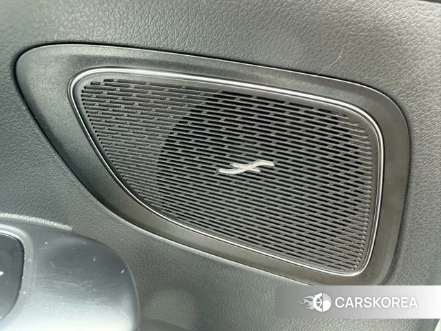 Mercedes-Benz Class C 2023 Белый из Китая