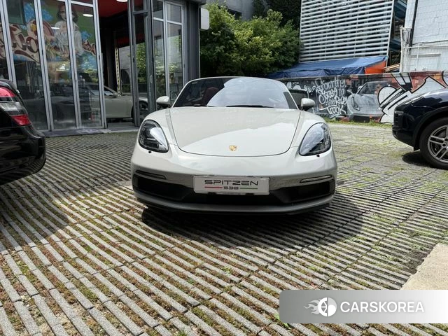 Porsche 718 Boxster 2021 Серебристо-серый из Кореи