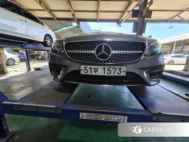 Mercedes-Benz E-Class W213 2018 Серый из Кореи