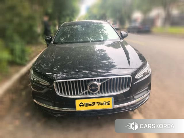 Volvo S90 2022 Черный из Китая