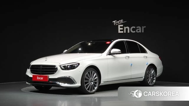 Mercedes-Benz E-Class W213 2023 Белый из Кореи