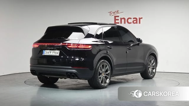 Porsche Cayenne (PO536) 2021 Черный из Кореи