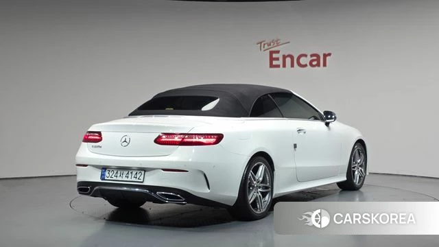 Mercedes-Benz E-Class W213 2018 Белый из Кореи