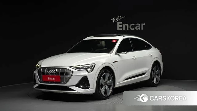 Audi e-Tron 2021 Белый из Кореи