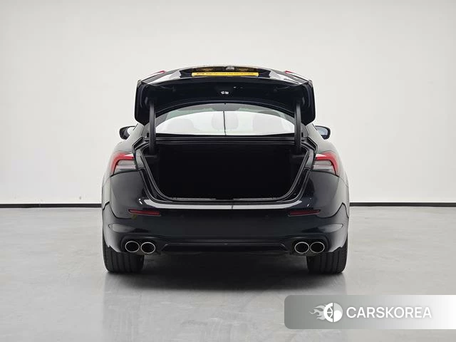 Maserati Ghibli 2022 Черный из Китая