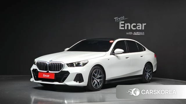 BMW 5 Series (G60) 2023 Белый из Кореи