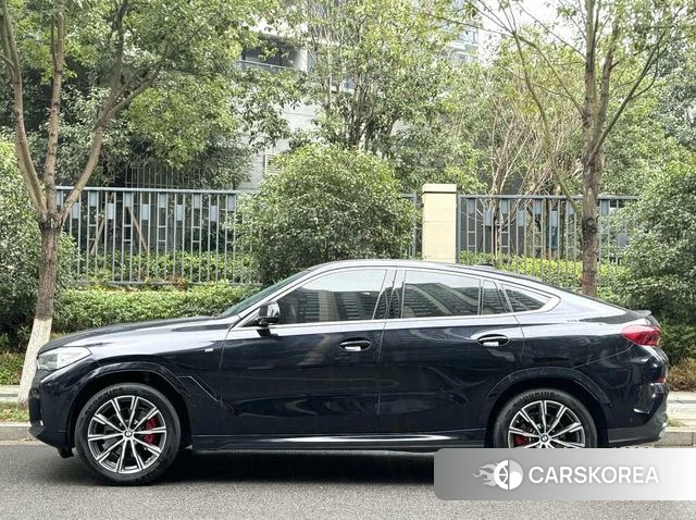 BMW X6 2021 Черный из Китая