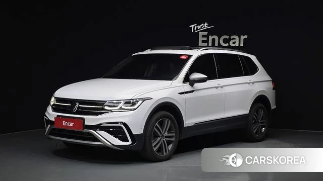 Volkswagen Tiguan Allspace 2023 Белый из Кореи