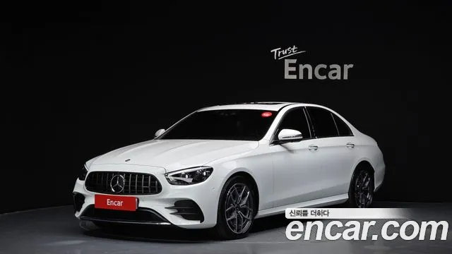 Mercedes-Benz E-Class W213 2023 Белый из Кореи