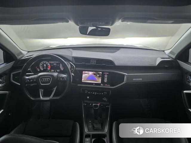 Audi Q3 2022 Белый из Китая