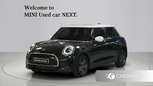 Mini Cooper 2023 Черный из Кореи
