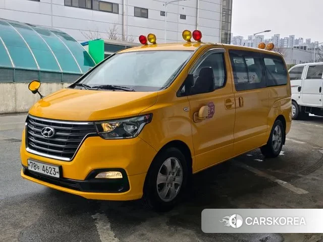 Hyundai The New Grand Starex 2018 Желтый из Кореи