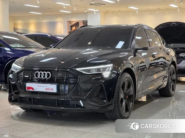Audi e-Tron 2023 Черный из Кореи