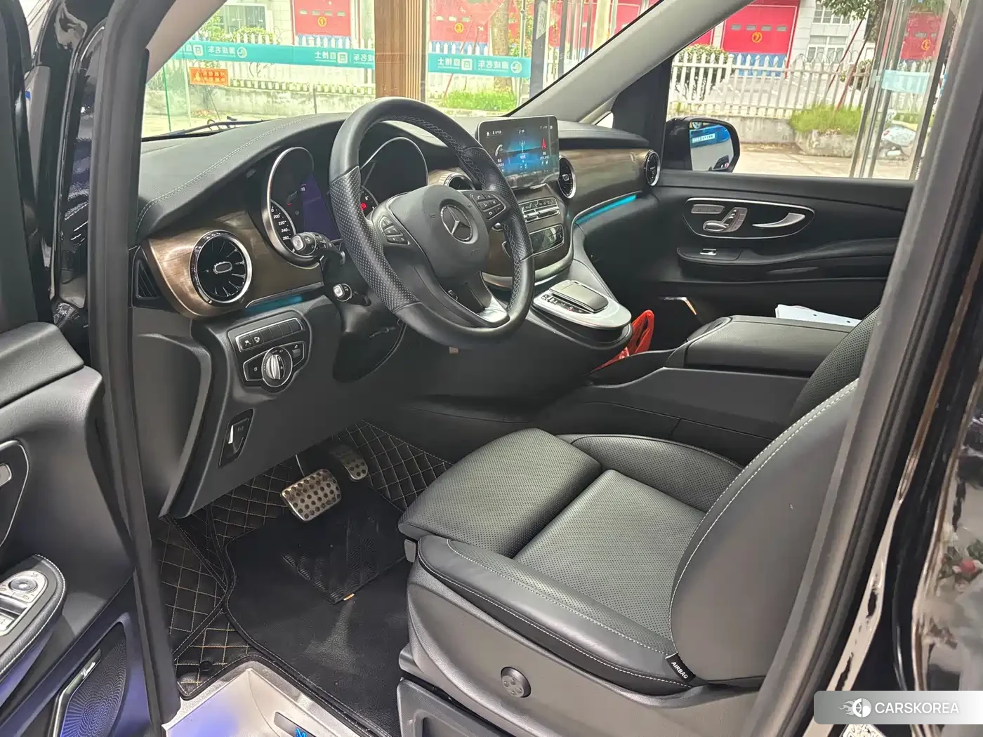 Mercedes-Benz V-Class 2023 Черный из Китая