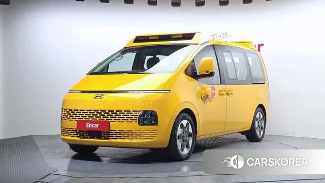 Hyundai Staria 2022 Желтый из Кореи