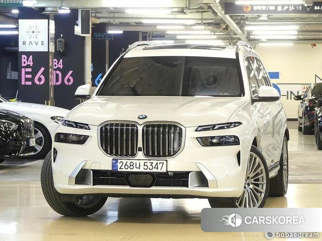 BMW X7 (G07) 2023 Белый из Кореи
