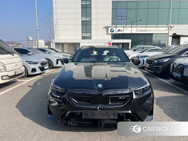 BMW M5 (G90) 2025 Черный из Кореи