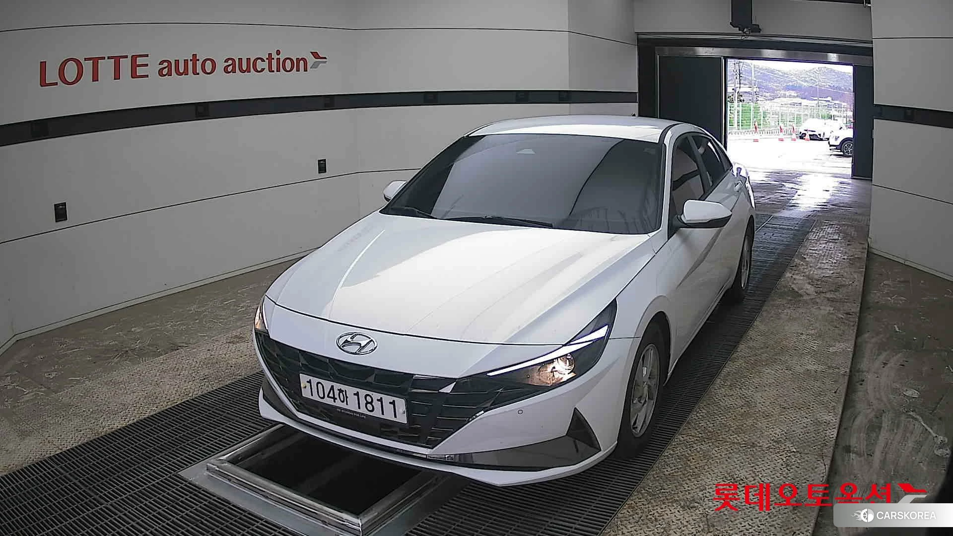 Hyundai Avante 2021 Polar White из Кореи