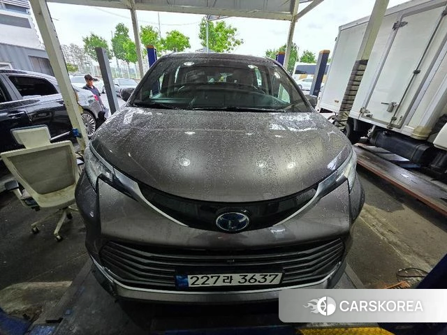 Toyota Sienna 4th Generation 2022 Серый из Кореи