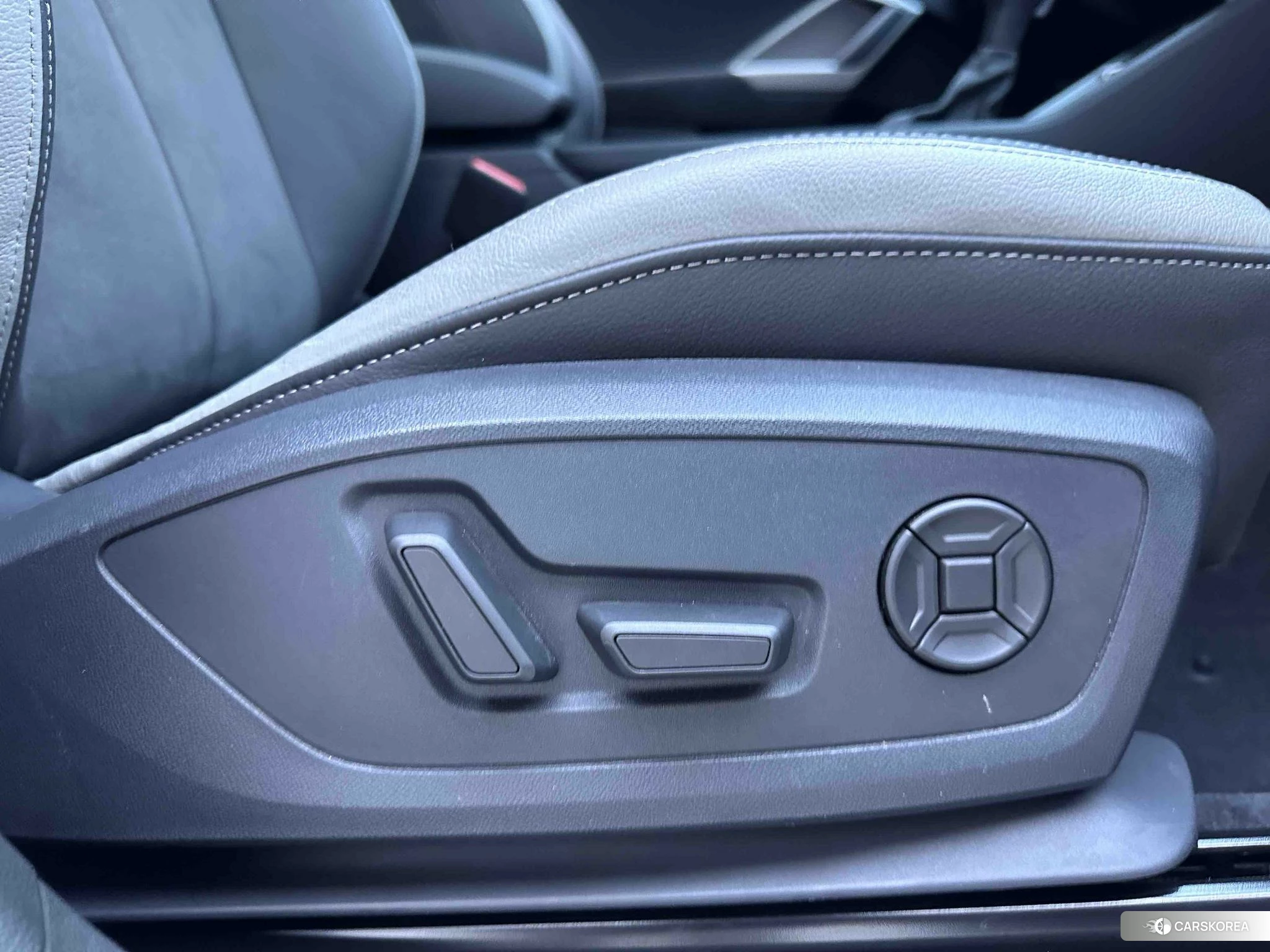 Audi Q3 2022 Белый из Китая