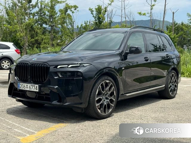 BMW X7 (G07) 2023 Черный из Кореи