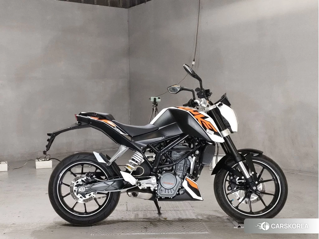 Проданный KTM 200 DUKE 2013 из Японии, фото 2
