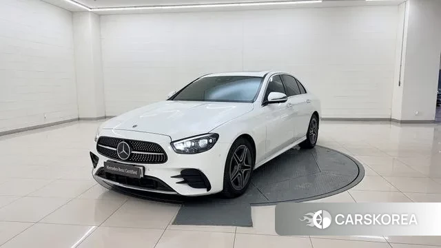 Mercedes-Benz E-Class W213 2022 Белый из Кореи