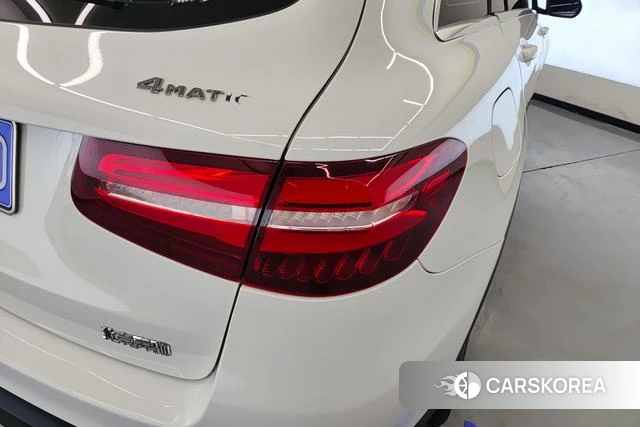 Mercedes-Benz GLC 2019 Белый из Китая