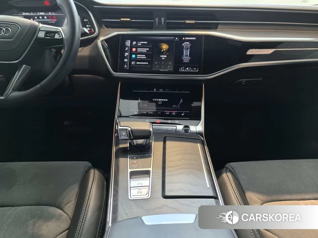 Audi A6L 2024 Черный из Китая