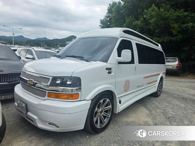 Chevrolet Express Van 2018 Белый из Кореи
