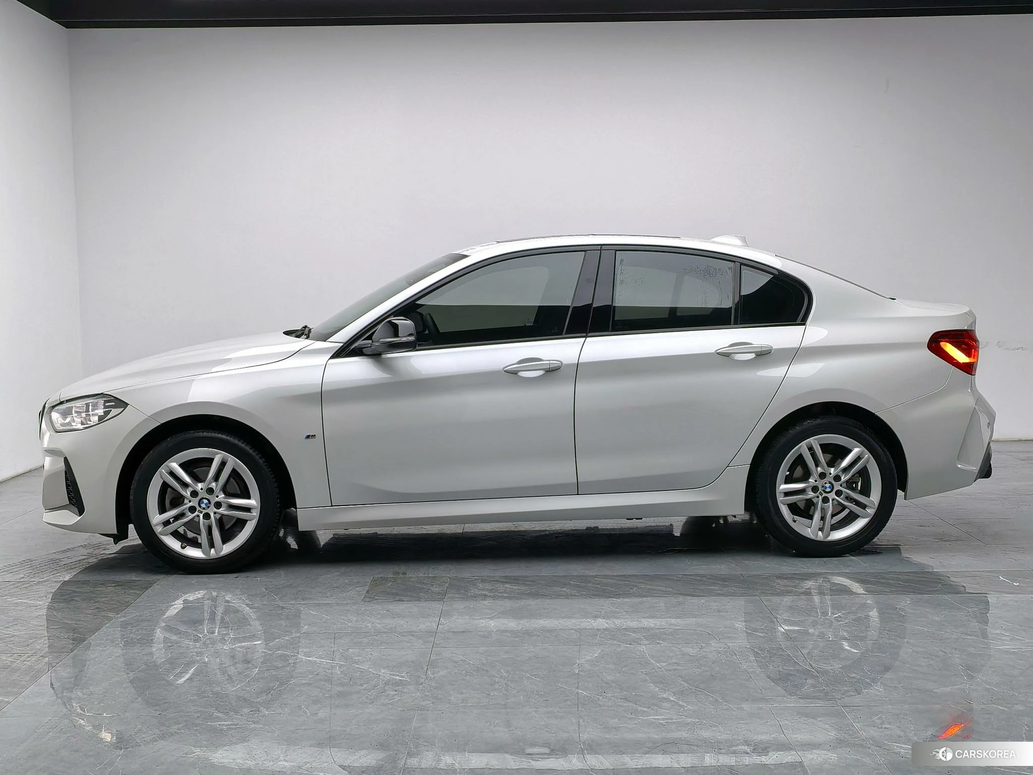 BMW 1 series 2021 Белый из Китая