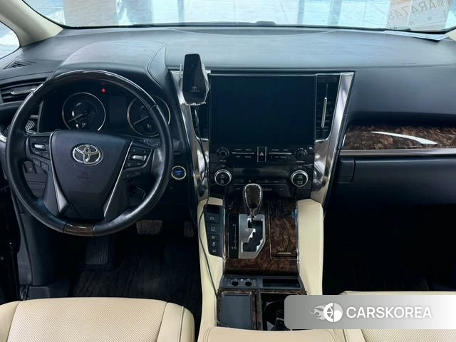 Toyota Elfa 2022 Черный из Китая