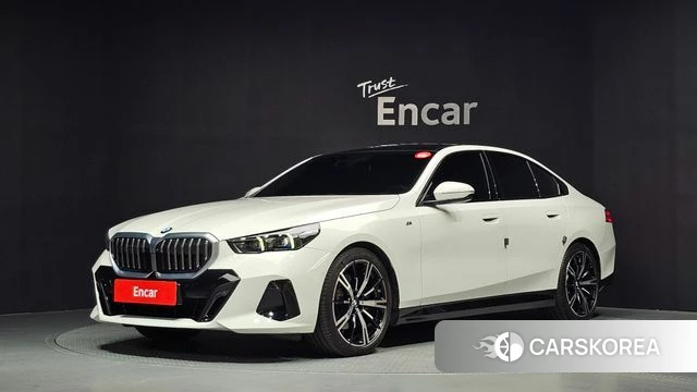 BMW 5 Series (G60) 2023 Белый из Кореи