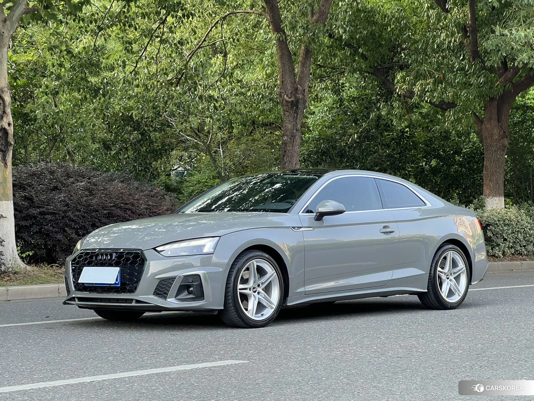 Audi A5 2021 Темно-серый из Китая