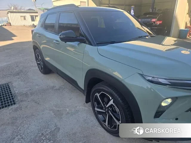 Chevrolet (GM Daewoo) Trailblazer 2023 Светло-зеленый из Кореи