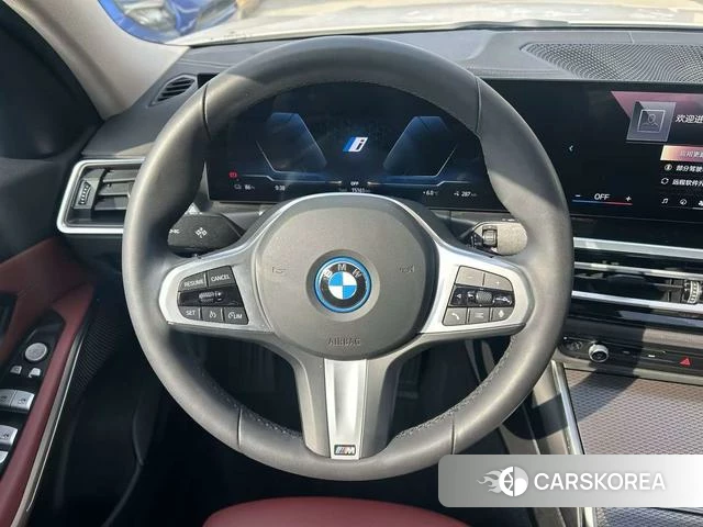 BMW i3 2025 Белый из Китая
