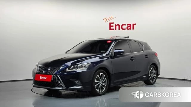 Lexus CT200h 2018 Синий из Кореи