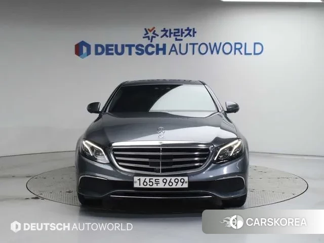 Mercedes-Benz E-Class W213 2020 Серый из Кореи