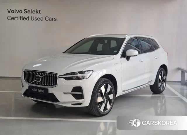 Volvo XC60 second Generation 2024 Белый из Кореи