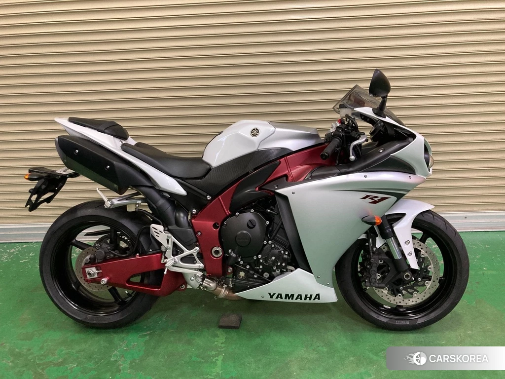 Проданный Yamaha YZF-R1 2012 из Японии