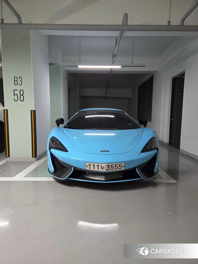 McLaren 570S 2018 Небесно-голубой из Кореи