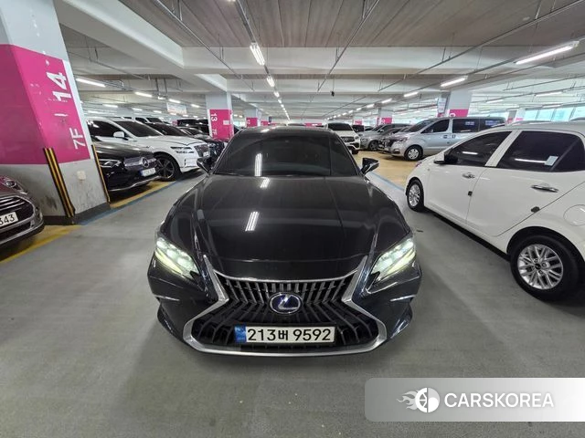 Lexus ES300h 7th generation 2022 Черный из Кореи