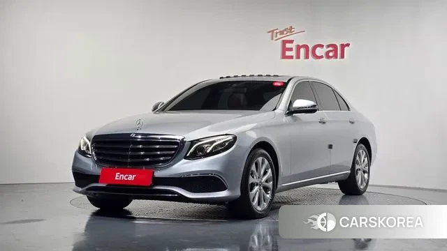 Mercedes-Benz E-Class W213 2019 Серебристо-серый из Кореи