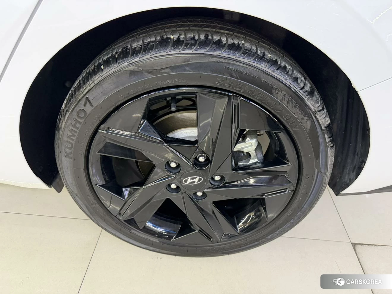 Hyundai Elantra 2022 Белый из Китая