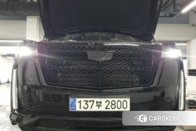 Cadillac Escalade 5th Generation 2023 Черный из Кореи