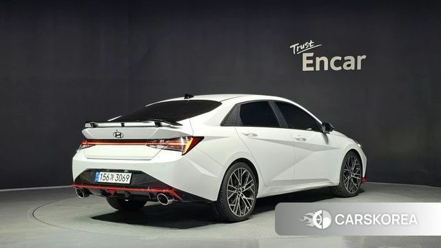 Hyundai Avante Hybrid (CN7) 2021 Белый из Кореи
