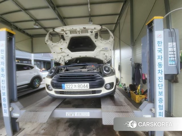 Mini Cooper Clubman 2022 Белый из Кореи