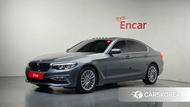 BMW 5 Series (G30) 2019 Серебристо-серый из Кореи
